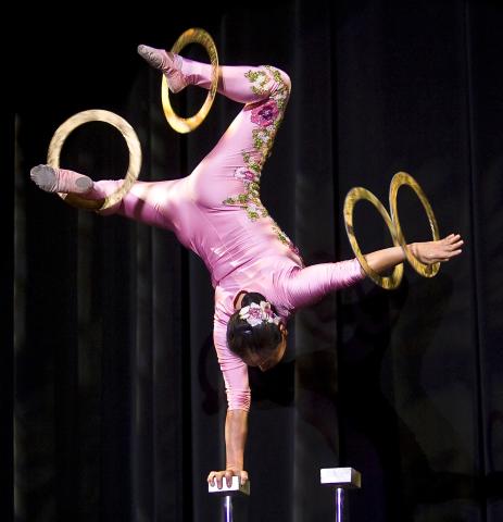 Li Liu  doing acrobatic stunt