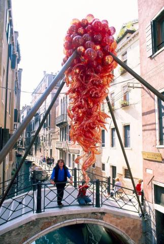 Dale Chihuly Glass Sculpture