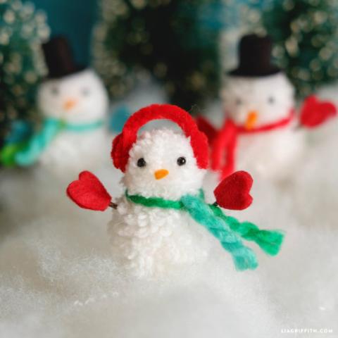 Pom Pom Snowmen